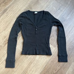 BLACK ARITZIA TOP